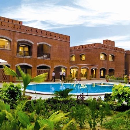Hotel Cambay Sapphire, Gándhínagar Exteriér fotografie