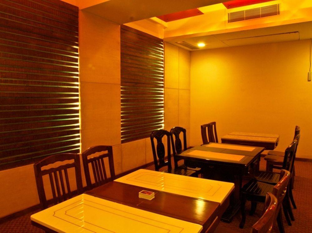 Hotel Cambay Sapphire, Gándhínagar Restaurace fotografie