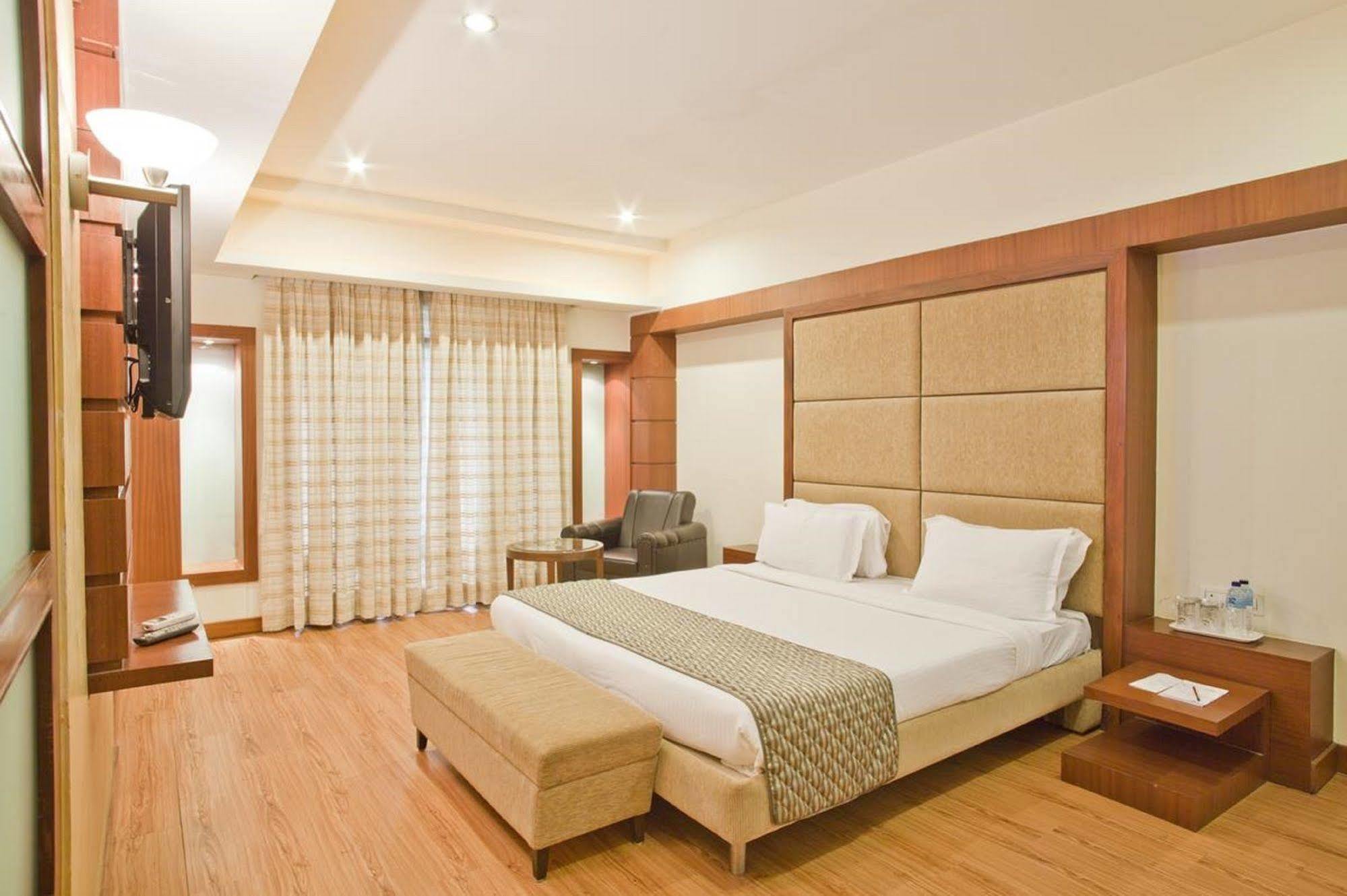Hotel Cambay Sapphire, Gándhínagar Exteriér fotografie